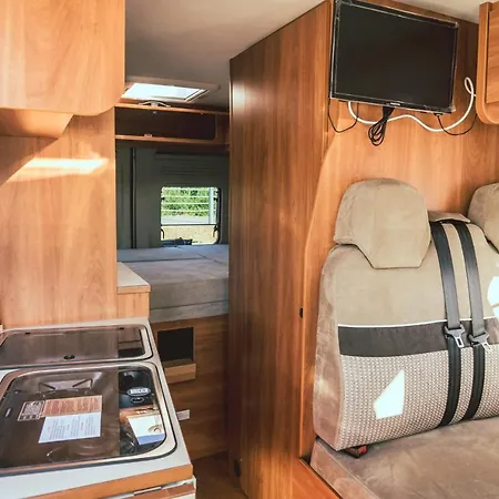 Autocaravana 2 Pessoas Camping