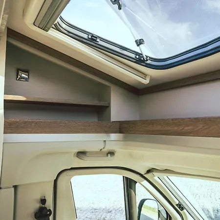 Camping Autocaravana 2 Pessoas Carregado