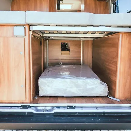 Camping Autocaravana 2 Pessoas Carregado