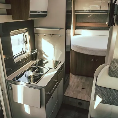 Autocaravana 2 Pessoas Camping Carregado