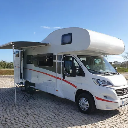 Autocaravana 2 Pessoas Carregado