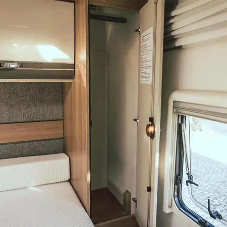 Autocaravana 2 Pessoas Camping Carregado